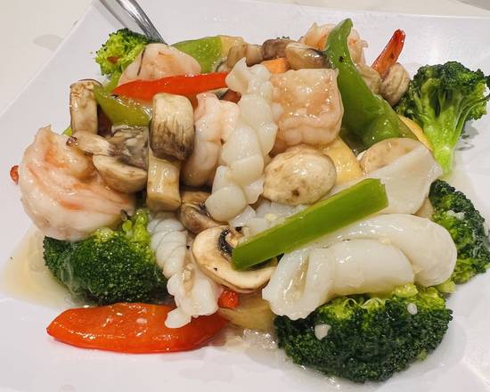 F15. 三鲜玉子豆腐 / Fruits De Mer Sauté Aux Tofu Japonais / Japanese Tofu with Mix of Seafood